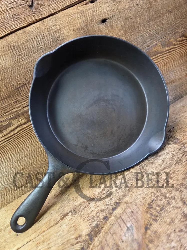 Classic saute skillet! 1930’s Griswold’s Good Health #6 Skillet 656. Beautiful piece to cook with or display. Made for
