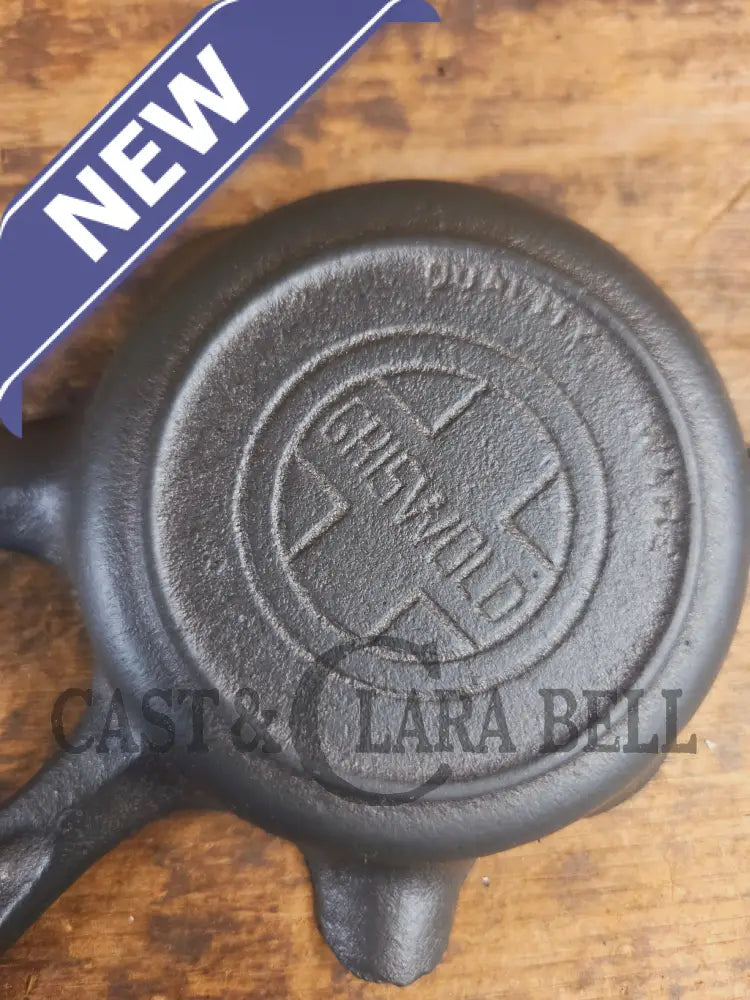 Collectible Griswold ’00’’ Ashtray / Spoon Rest No match holder. Small Novelty cast iron skillet for display or stove!