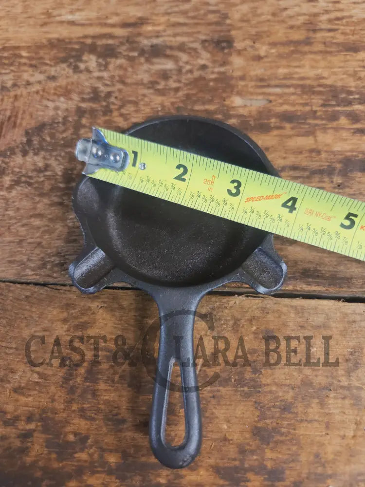 Collectible Griswold ’00’’ Ashtray / Spoon Rest No match holder. Small Novelty cast iron skillet for display or stove!