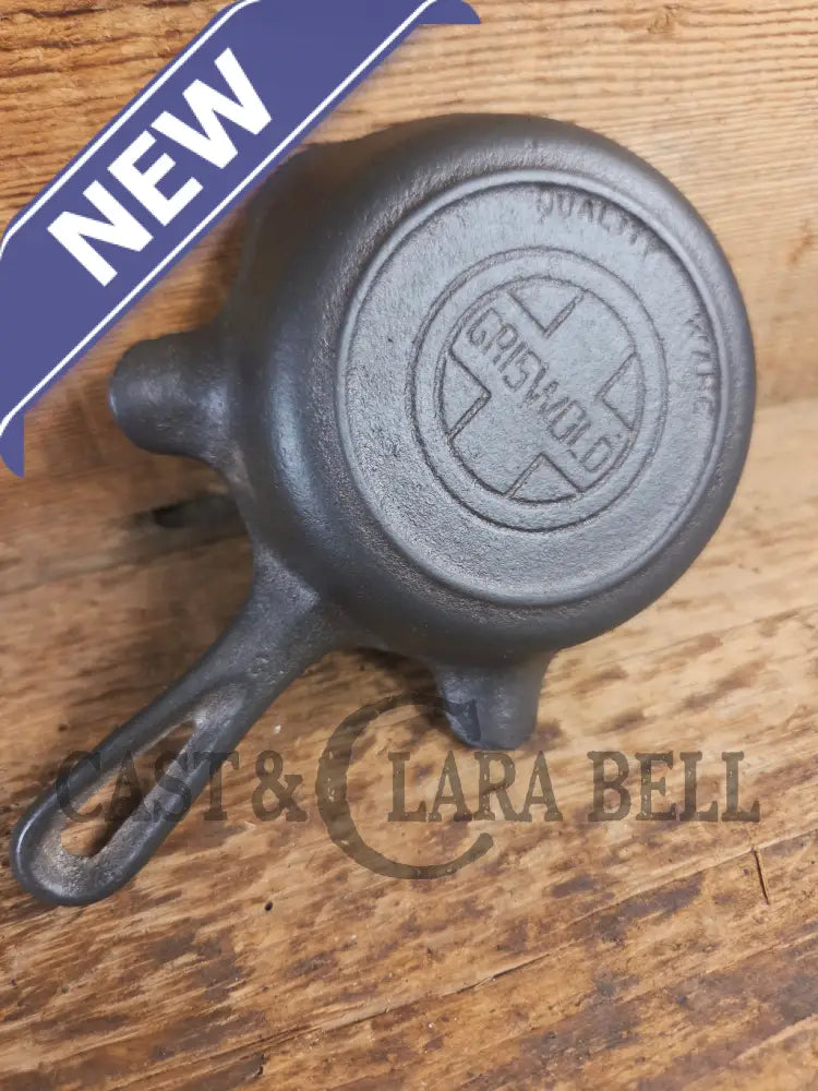 Collectible Griswold ’00’’ Ashtray / Spoon Rest No match holder. Small Novelty cast iron skillet for display or stove!