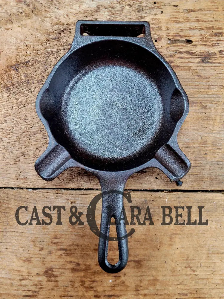 Collectible Griswold ’00’’ Ashtray / Spoon Rest. Small Novelty cast iron skillet for display or stove! Fully Restored