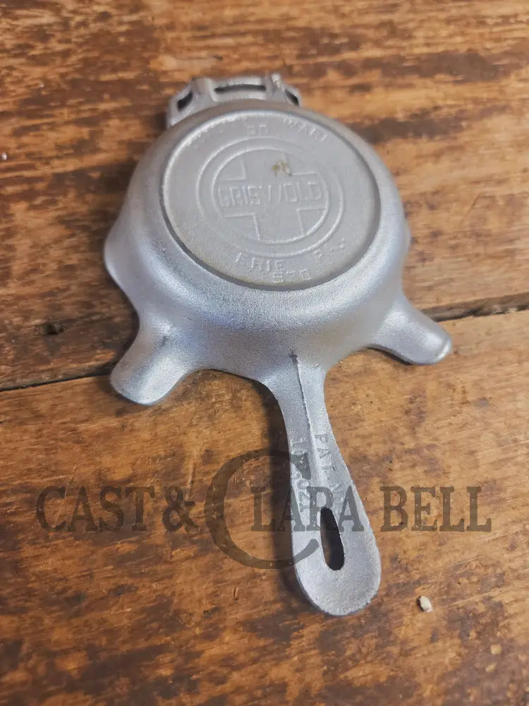 Collectible Griswold 570 Ashtray / Spoon Rest. Small Novelty cast iron (Patent 100,021 skillet for display or stove!