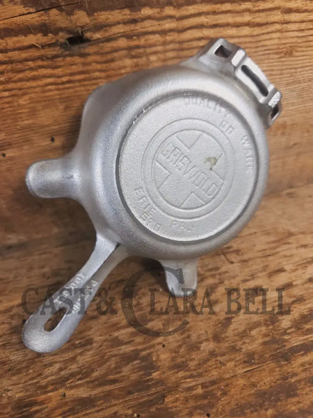 Collectible Griswold 570 Ashtray / Spoon Rest. Small Novelty cast