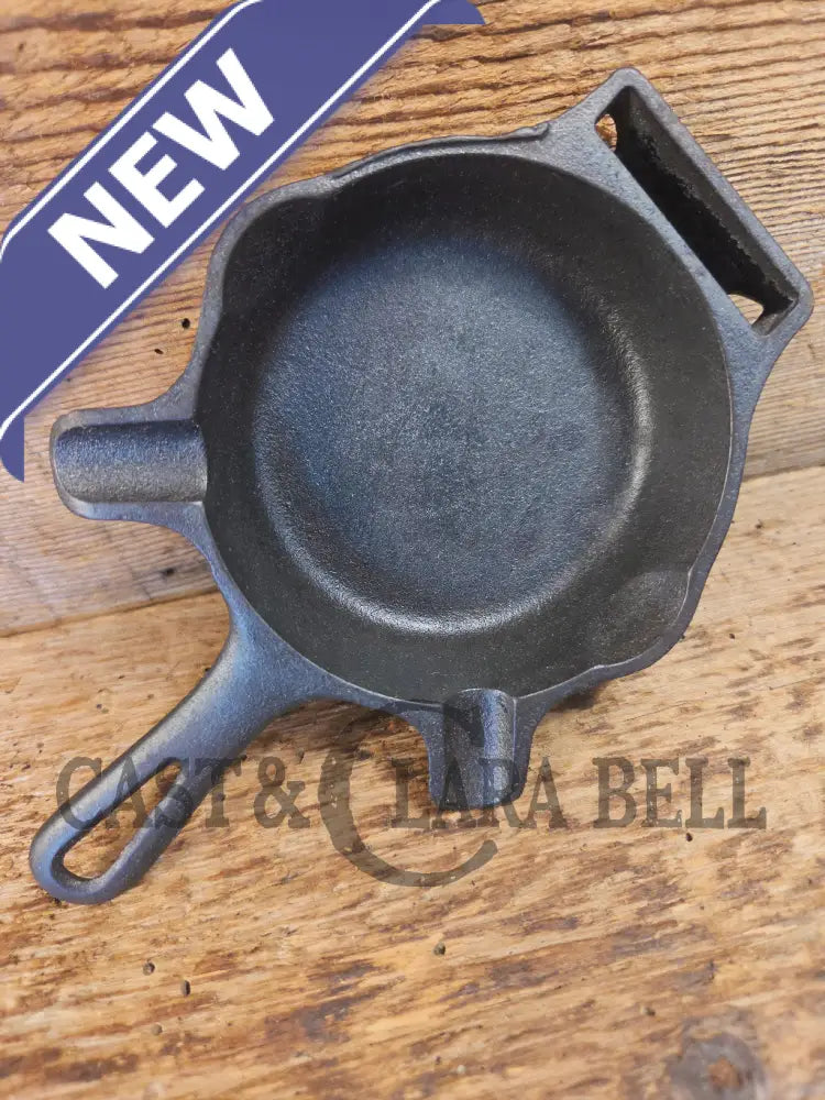 Collectible Griswold 570 Ashtray / Spoon Rest. Small Novelty cast iron skillet for display or stove! Fully Restored so