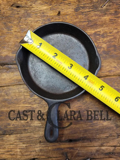 Collectible Toy Favorite Piqua No. 0 Cast Iron Skillet. Great For Display Or Your Junior Chef!