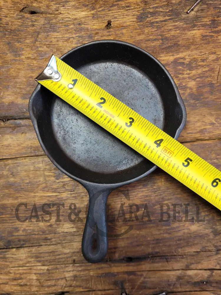 Collectible Toy Favorite Piqua No. 0 Cast Iron Skillet. Great For Display Or Your Junior Chef!