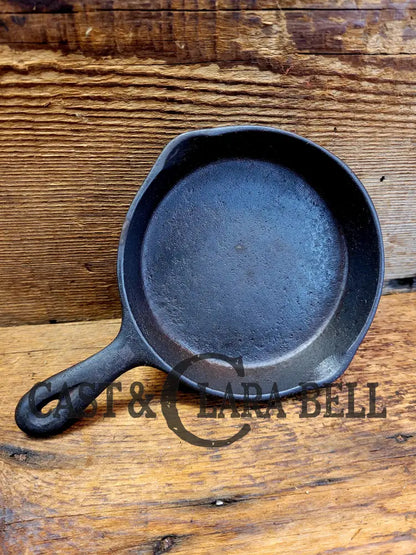 Collectible Toy Favorite Piqua No. 0 Cast Iron Skillet. Great For Display Or Your Junior Chef!