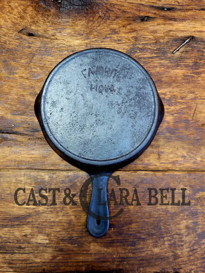 Collectible Toy Favorite Piqua No. 0 Cast Iron Skillet. Great For Display Or Your Junior Chef!