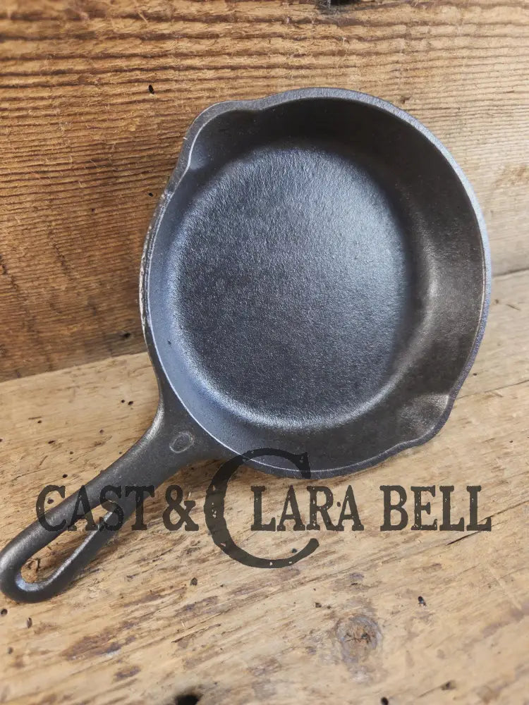 Collectible Toy Griswold No. Cast Iron Skillet. Great for display OR for your junior chef! SC24 Skillet