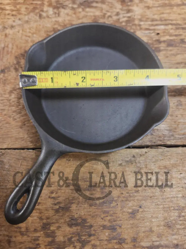 Collectible Toy Wagner No. Cast Iron Skillet. Great for display OR for your junior chef! SC24 Skillet