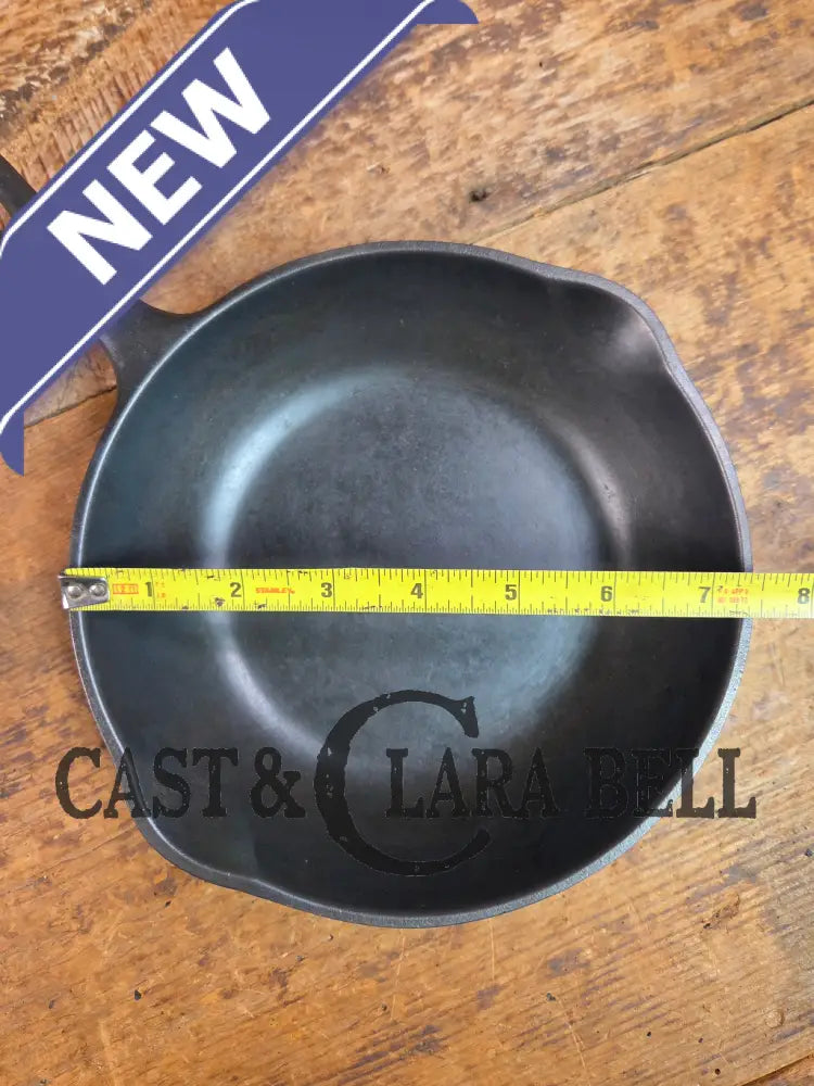 Collector grade and hard to find 1930’s early round handle Wagner Ware Sidney -O- ’Chef Skillet’ 1384 Skillet