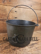 Collector’s Piece: 1930’s #6 Wagner Ware Sidney flat bottom kettle. PERFECT daily user for soups stews and chili! Dutch