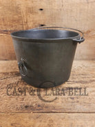 Collector’s Piece: 1930’s #6 Wagner Ware Sidney flat bottom kettle. PERFECT daily user for soups stews and chili! Dutch