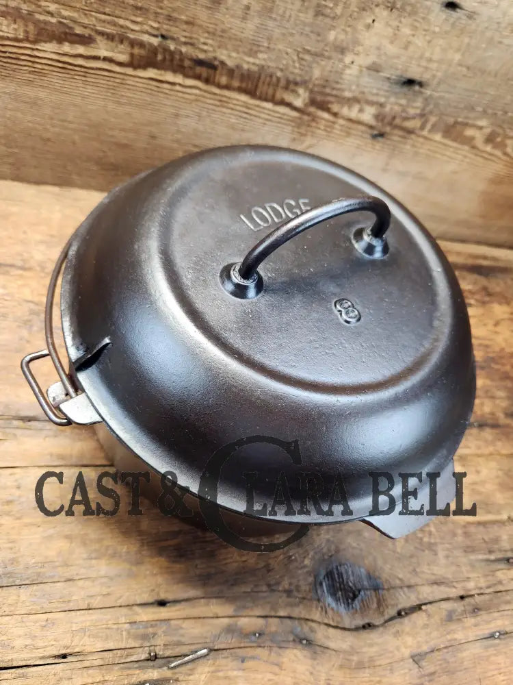 Collectors Piece. Hard To Find 1910’S Lodge #8 Split Bail Dutch Oven With Arc Logo And Lid. Ovens