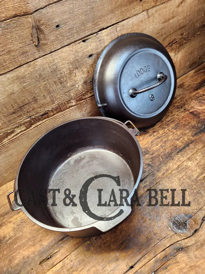 Collectors Piece. Hard To Find 1910’S Lodge #8 Split Bail Dutch Oven With Arc Logo And Lid. Ovens