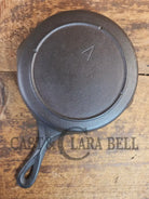 Collector’s Piece! Very Cool Lodge #4 Skillet with 3 Notch and #3 marking - Skillet