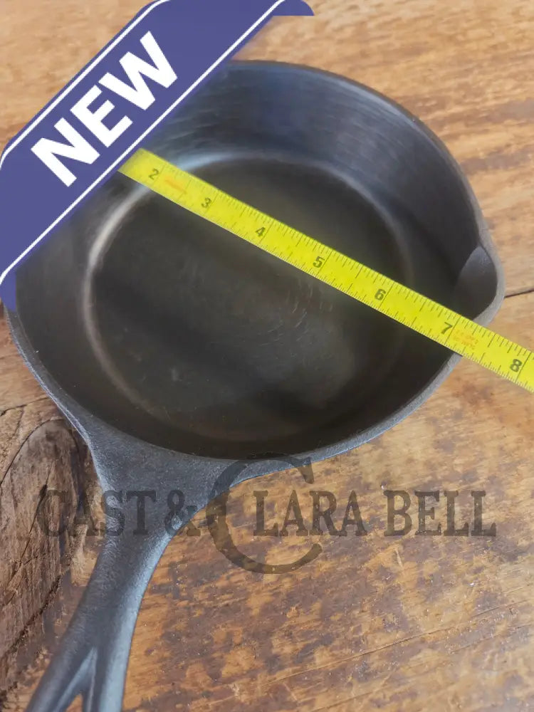 Collector’s Piece! Very Cool Lodge #4 Skillet with 3 Notch and #3 marking - Skillet