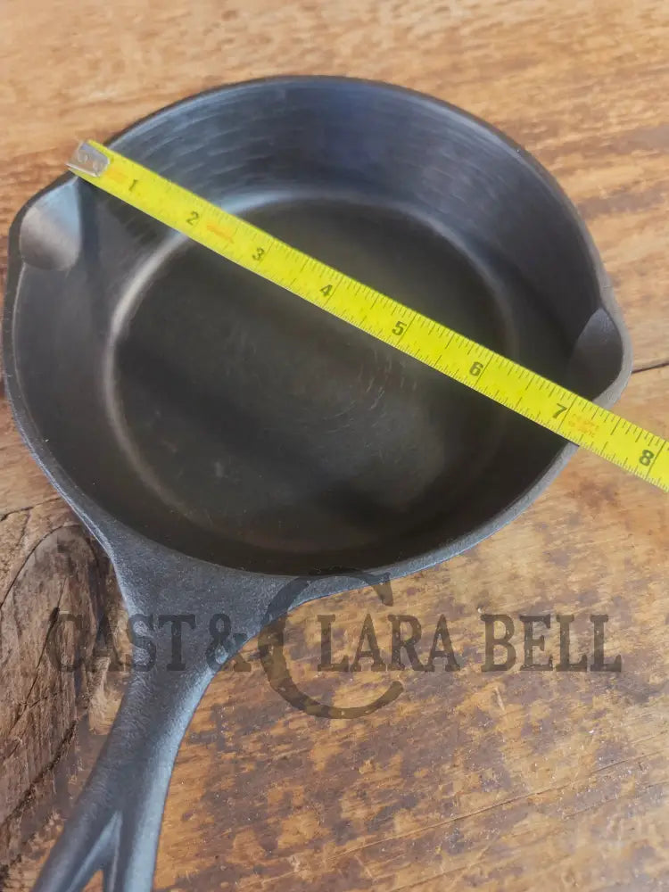 Collector’s Piece! Very Cool Lodge #4 Skillet with 3 Notch and #3 marking - Skillet