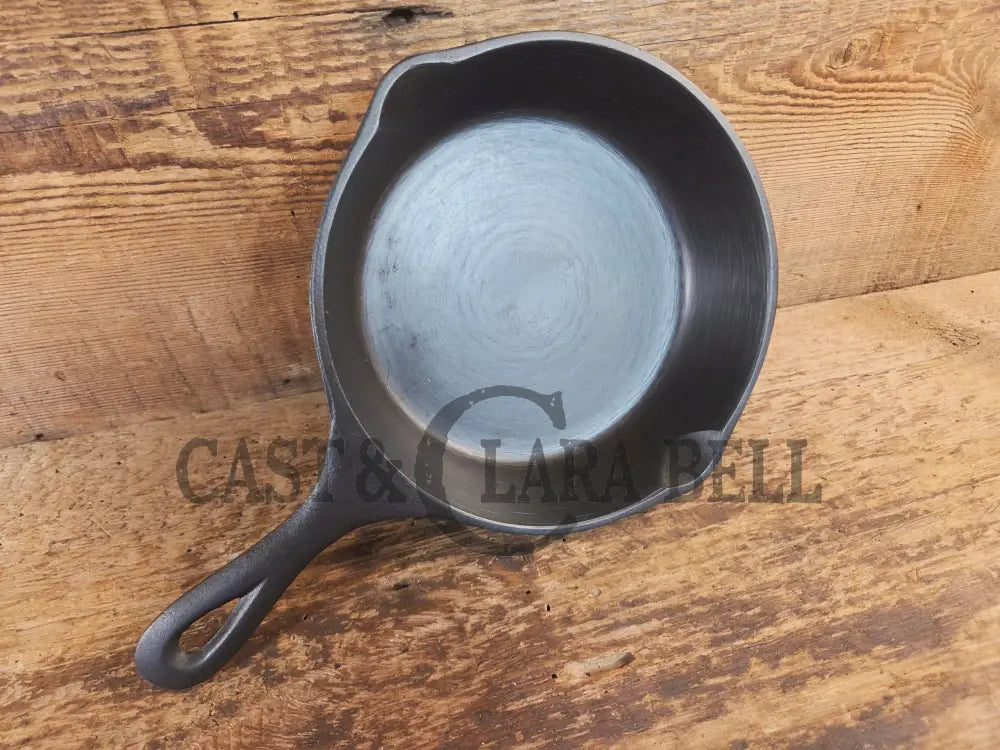 Collector’s Piece! Very Cool Lodge #4 Skillet with 3 Notch and #3 marking - Skillet