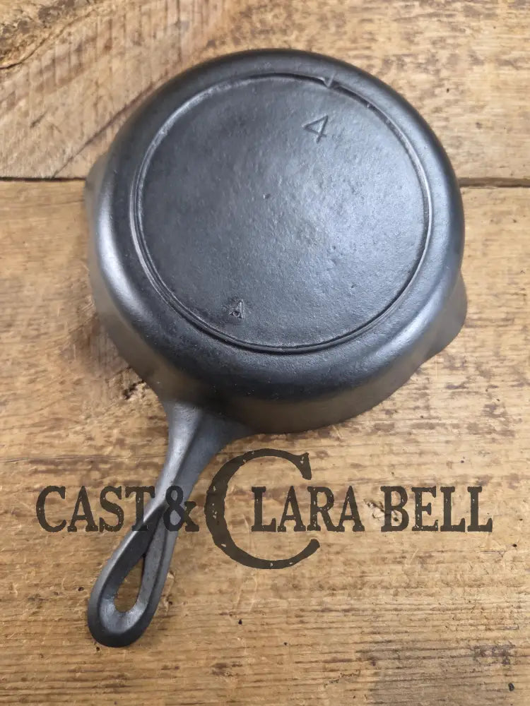 Collector’s Piece! Very early 1900’s Lodge #4 Skillet with 1 Notch Heat Ring Raised ’A I’ Skillet