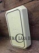 Cool and not often seen! 1940’s Griswold No. 81 ’Yellow and Cream’ enameled casserole dish!