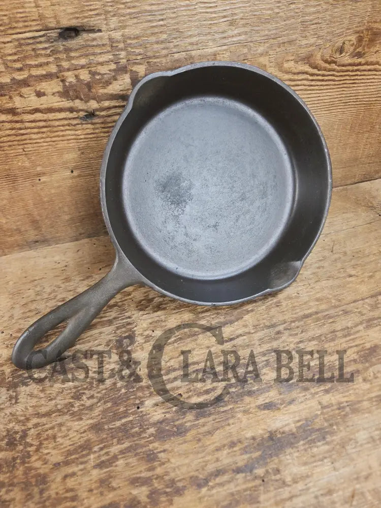 Cool story! 1920’s Chicago Hardware Foundry #3 Classic Hammered Egg Skillet. SC24