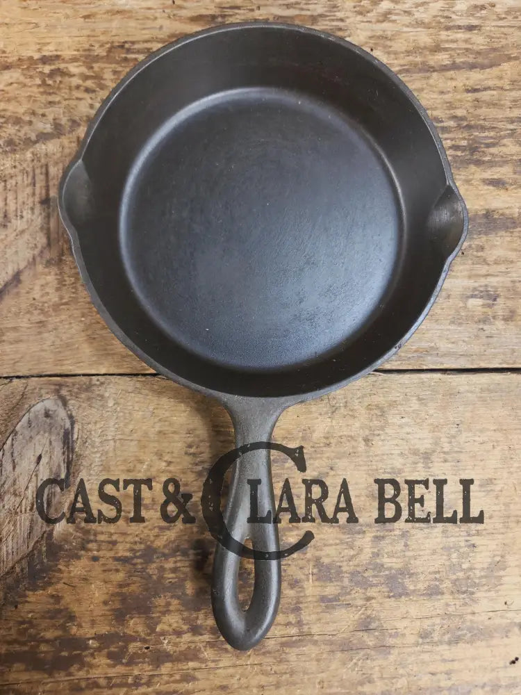 Cool story! 1920’s Chicago Hardware Foundry #3 Classic Hammered Egg Skillet. SC24