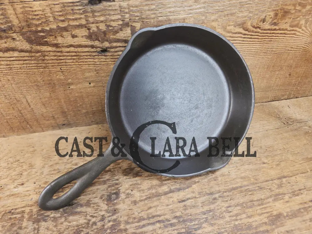 Cool story! 1920’s Chicago Hardware Foundry #3 Classic Hammered Egg Skillet. SC24