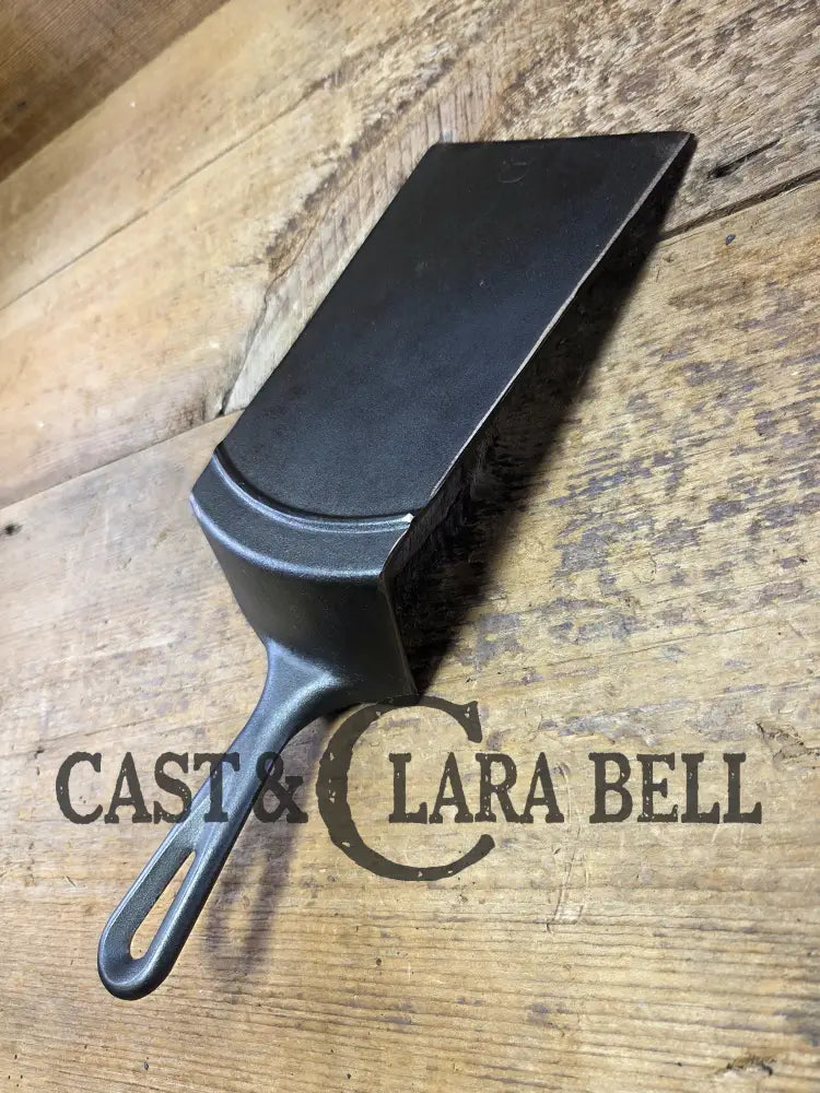 Custom made #8 1900’s Lodge Cast Iron Skillet Spatula. Reclaimed from a early to mid 1900’s 3 notch Lodge skillet.