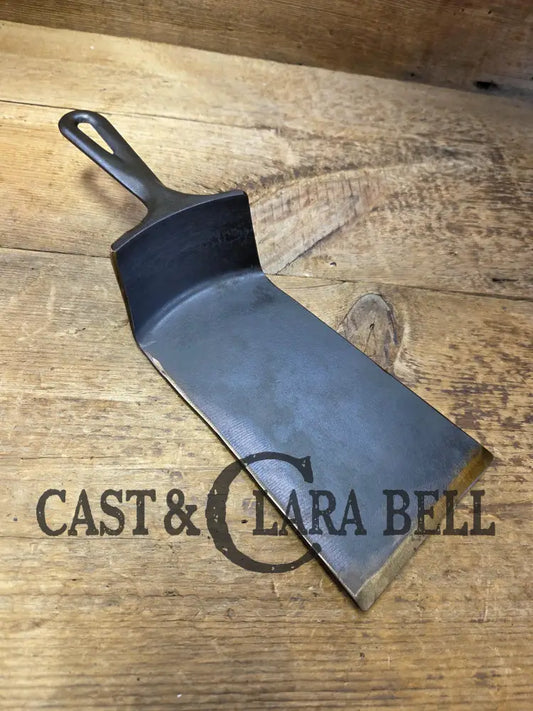 Custom made #8 1900’s Lodge Cast Iron Skillet Spatula. Reclaimed from a early to mid 1900’s 3 notch Lodge skillet.