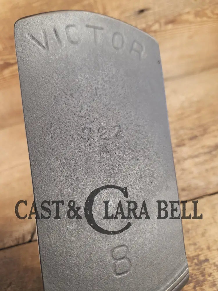 Custom made one of a kind Griswold ’Victor’ Series #8 repurposed cast iron spatula SC24