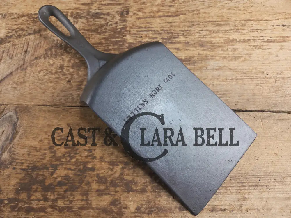 Custom made Wagner Cast Iron Skillet Spatula. Reclaimed 1920’s Era #8 unmarked Wagner cast iron skillet. Great gift!