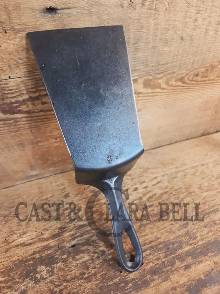 Custom made Wagner Cast Iron Skillet Spatula. Reclaimed #5 unmarked Wagner cast iron skillet. Great gift! SC24 - Spatula