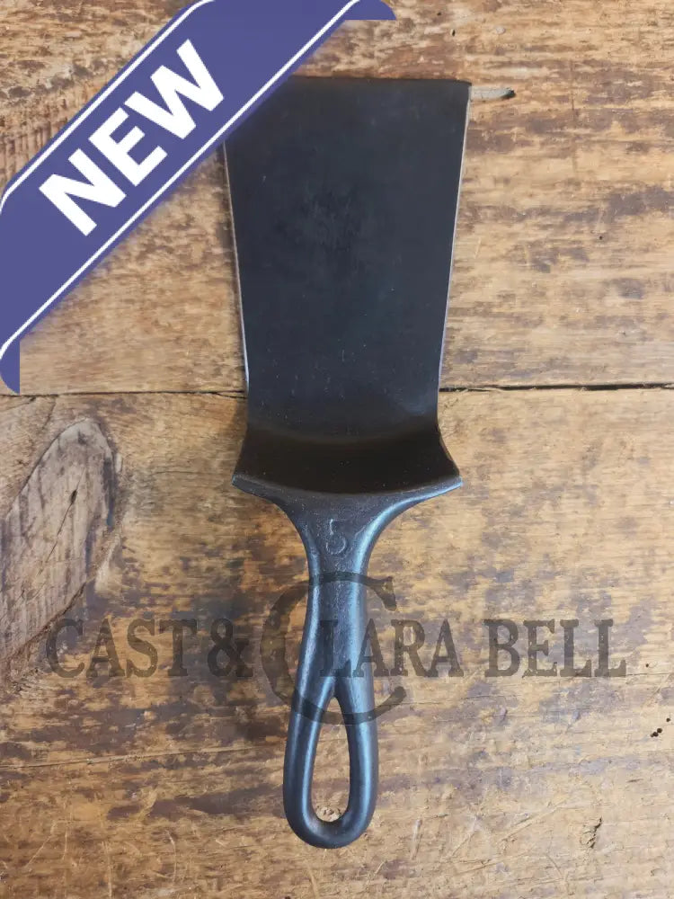 Custom made Wagner Cast Iron Skillet Spatula. Reclaimed #5 unmarked Wagner cast iron skillet. Great gift! SC24 - Spatula