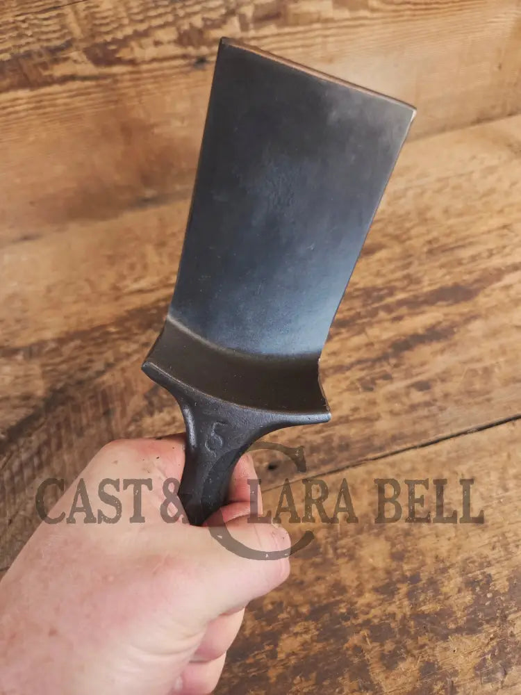 Custom made Wagner Cast Iron Skillet Spatula. Reclaimed #5 unmarked Wagner cast iron skillet. Great gift! SC24 - Spatula