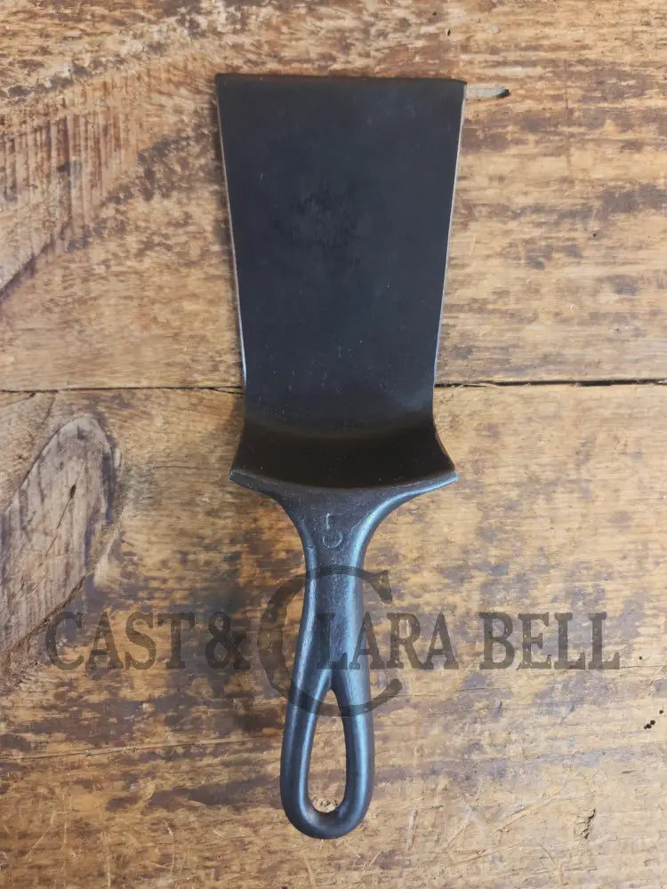 Custom made Wagner Cast Iron Skillet Spatula. Reclaimed #5 unmarked Wagner cast iron skillet. Great gift! SC24 - Spatula