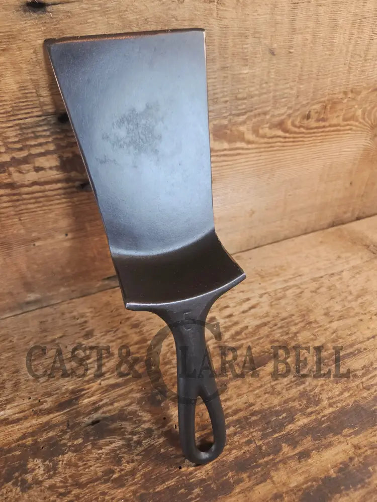 Custom made Wagner Cast Iron Skillet Spatula. Reclaimed #5 unmarked Wagner cast iron skillet. Great gift! SC24 - Spatula