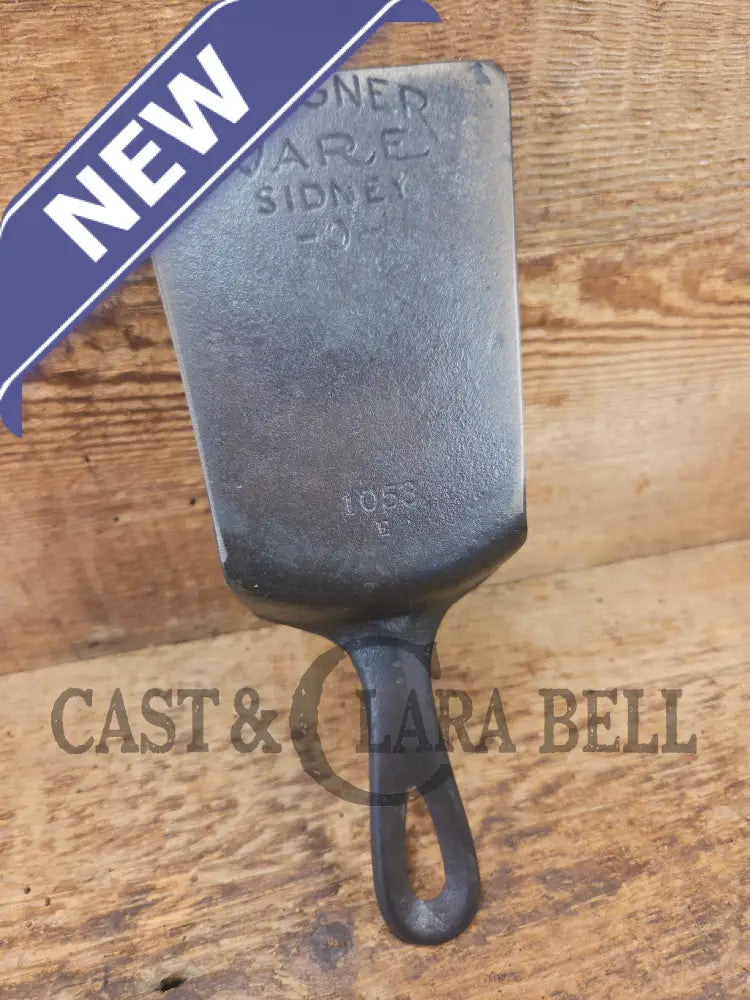 Custom made Wagner Ware Cast Iron Skillet Spatula. Reclaimed 1920’s Era #1053 WagnerWare cast iron egg skillet. Great