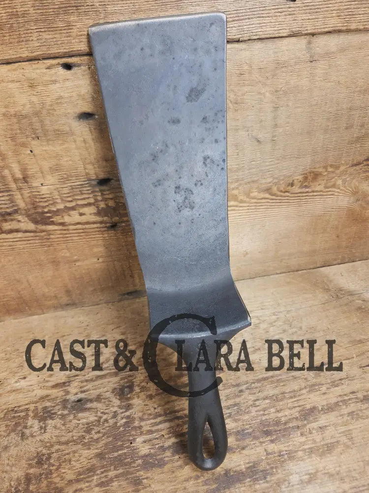 Custom made Wagner Ware Cast Iron Skillet Spatula. Reclaimed 1920’s Era #1058 I. WagnerWare cast iron skillet. Great