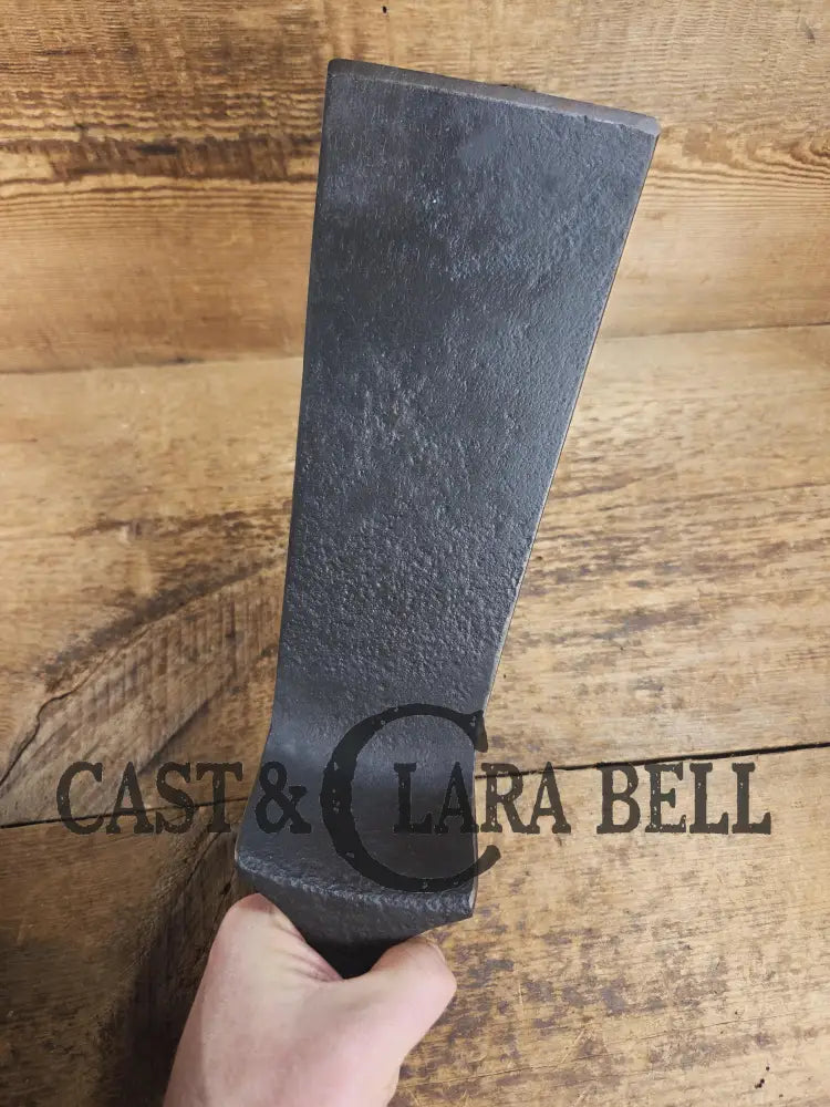 Custom made Wagner Ware Cast Iron Skillet Spatula. Reclaimed 1920’s Era #1060 A WagnerWare cast iron skillet. Great