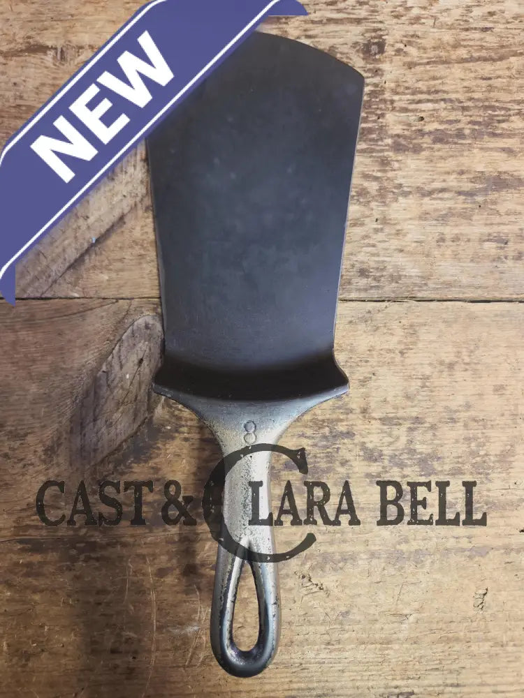 Custom made Wagner Ware Cast Iron Skillet Spatula. Reclaimed 1920’s Era #8 1058 WagnerWare cast iron skillet. Great