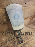 Custom made Wagner Ware Cast Iron Skillet Spatula. Reclaimed 1920’s Era #8 1058 WagnerWare cast iron skillet. Great