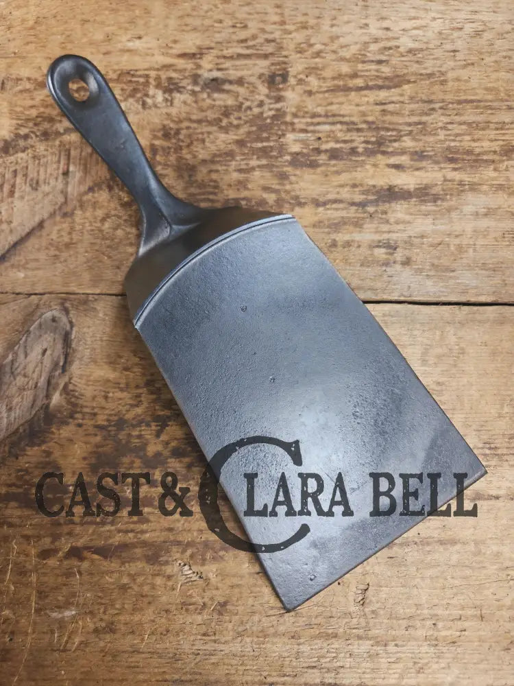 Custom Repurposed Spatula. Made from an early Era Wagner Ware Sidney #8 DEEP Chicken Fryer. Awesome for the home