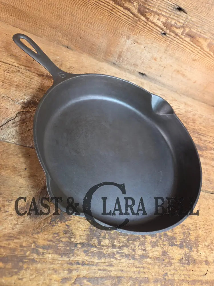 Customer Favorite! Early 1900’s Griswold’s Fully Marked Victor #9 Skillet with Heat Ring 723 B - Skillet