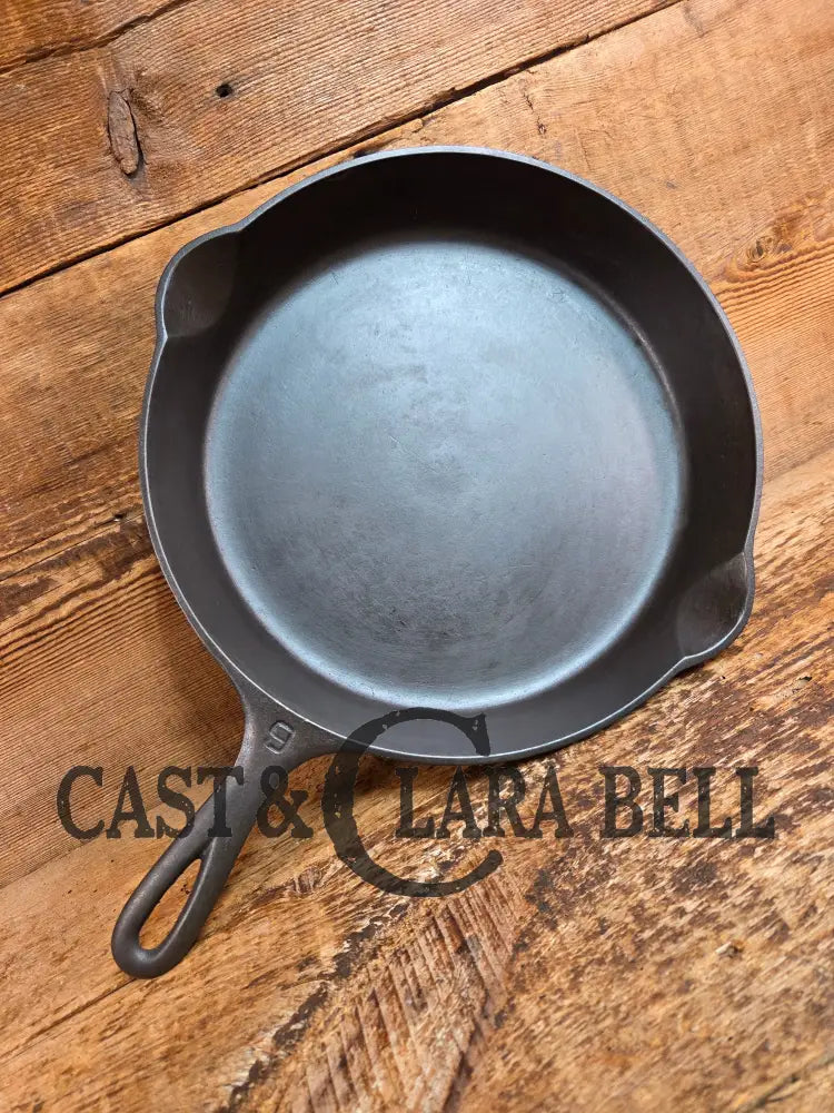 Customer Favorite! Early 1900’s Griswold’s Fully Marked Victor #9 Skillet with Heat Ring 723 B - Skillet