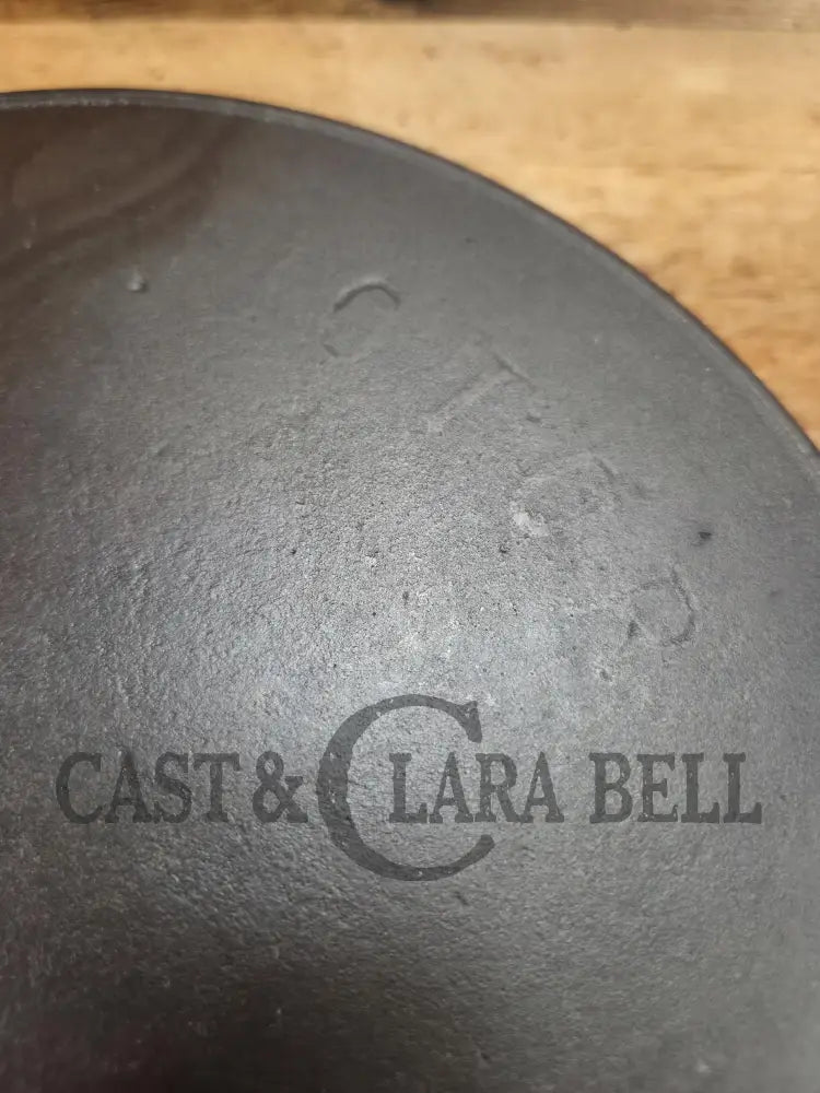 Customer Favorite! Early 1900’s Griswold’s First series Victor #9 Skillet with Heat Ring 723. Amazing daily cooker!