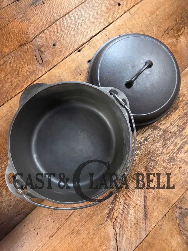 Daily workhorse! 1940’s Griswold #8 Tite-Top Dutch Oven Large Block Logo 1278 C and EZ Clean Lid Dutch Ovens Trivets &