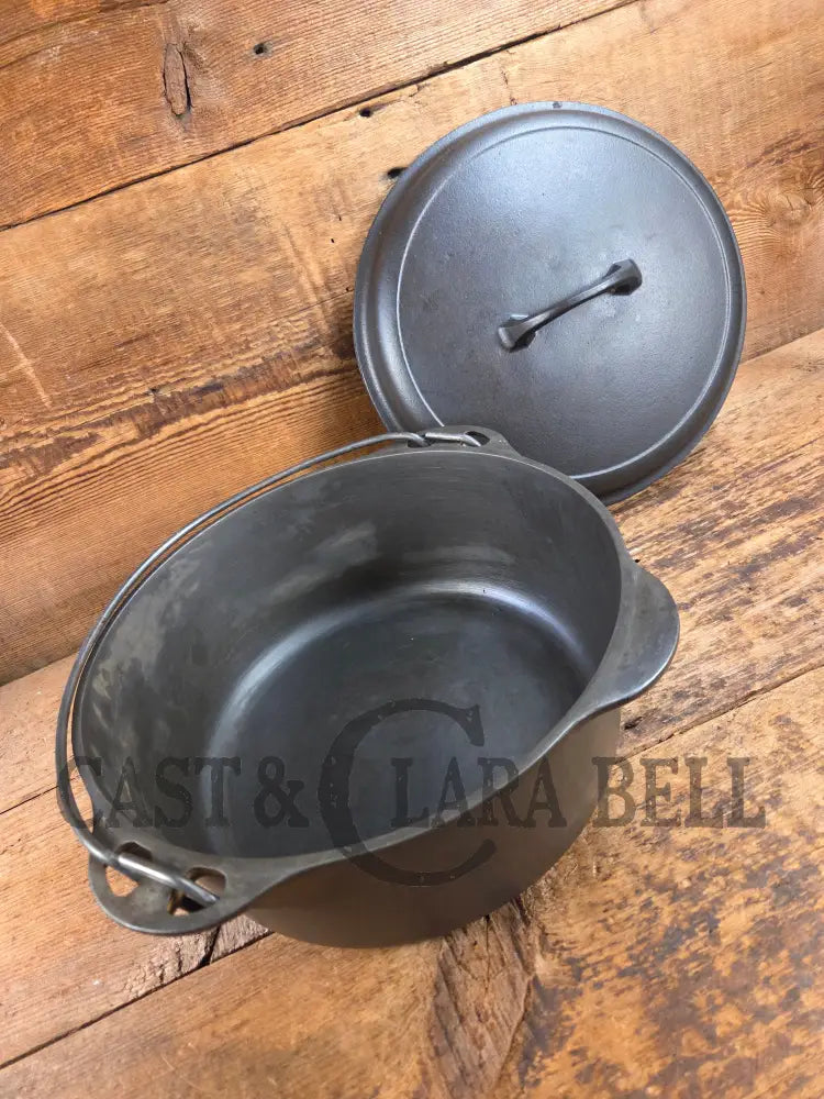 Daily workhorse! 1940’s Griswold #8 Tite-Top Dutch Oven Large Block Logo 1278 C and EZ Clean Lid Dutch Ovens Trivets &
