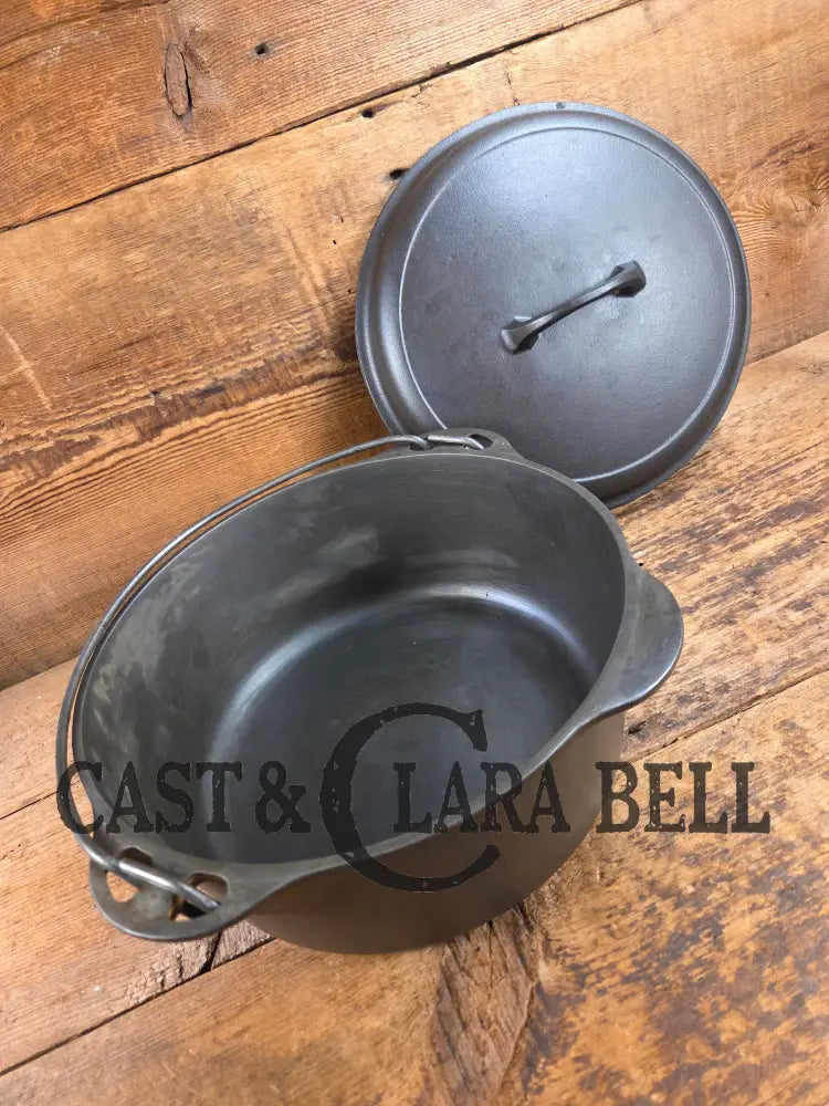 Daily workhorse! 1940’s Griswold #8 Tite-Top Dutch Oven Large Block Logo 1278 C and EZ Clean Lid Dutch Ovens Trivets &