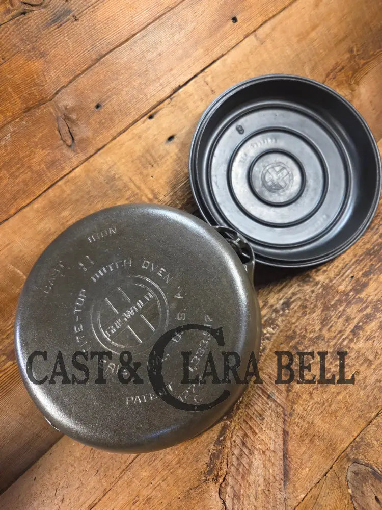 Daily workhorse! 1940’s Griswold #8 Tite-Top Dutch Oven Large Block Logo 1278 C and EZ Clean Lid Dutch Ovens Trivets &